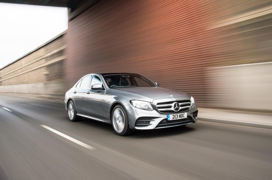  Mercedes-Benz E350 e AMG Line 2017 года  (UK) (фото 14 из 28)